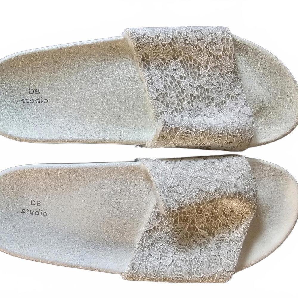 DB Studio White Lace Slide Sandals Size 11